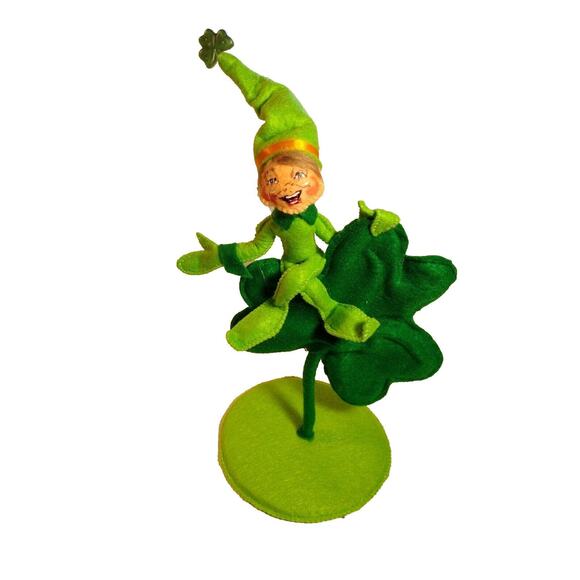 ANNALEE St Patrick's Day Doll Irish Leprechaun Giant Shamrock Vintage Kitsch - Picture 4 of 8